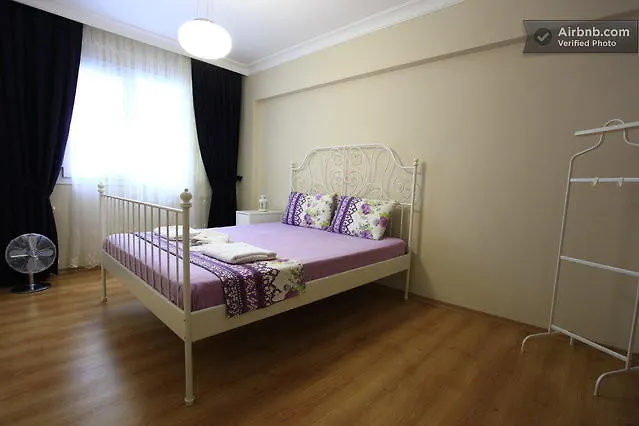 Deluxe Three-Bedroom Apartment Sea View